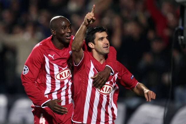 Alou Diarra (l.) FERNANDO (Bordeaux) - Torjubel Girondins Bordeaux (rot) - VincentMICHEL - o0 Jubel, Freude