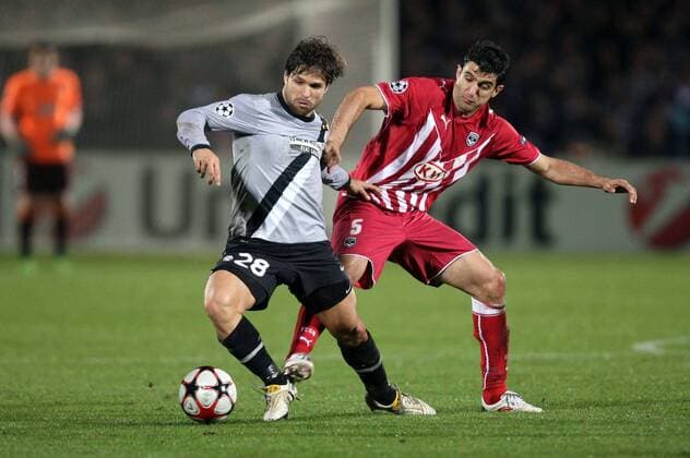 DIEGO (Juve) FERNANDO (Bordeaux) - Girondins Bordeaux (rot) - Juventus Turin (weiß), - VincentMICHEL -