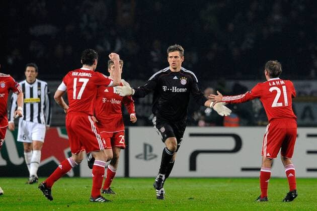 Hans Jörg Butt (Bayern, 2R) celebrates after scoring goal on penalty - Juventus Turin - FC Bayern München 1:4 - ANDREAXSTACCIOLI o0 Freude Jubel