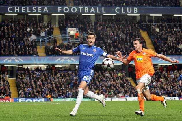 CHELSEA FC LONDON - APOEL NIKOSIA - JOHN TERRY (Chelsea, li.) gegen MARCIN ZEWLAKOW -  0S3G0984