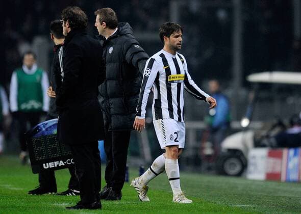 Juventus Turin - FC Bayern München - DIEGO (Juve) wird ausgewechselt - 