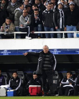 Besiktas Istanbul - CSKA Moscow; Coach Mustafa Denizli of Besiktas. 