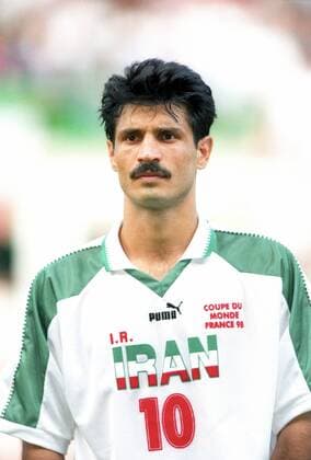 Ali Daei (Iran) - Nationalhymne Fußball WM Herren WM 1998, Länderspiel, Nationalteam, Nationaltrikot, Porträt St. Etienne
