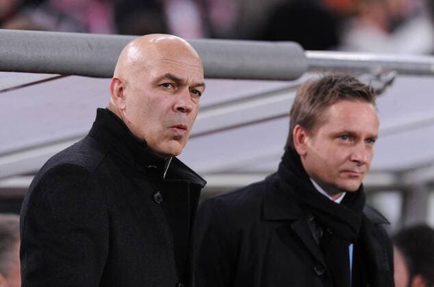FUSSBALL International Champions League SAISON 2009 2010 09.12.2009 VfB Stuttgart - FC Unirea Urziceni Neuer VfB Trainer Christian Gross (li) und Sportdirektor Horst Heldt  o0 Funktionär