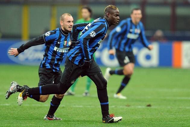 Inter Mailand - FC Rubin Kazan; Mario Balotelli (re)  o0 Jubel, Freude