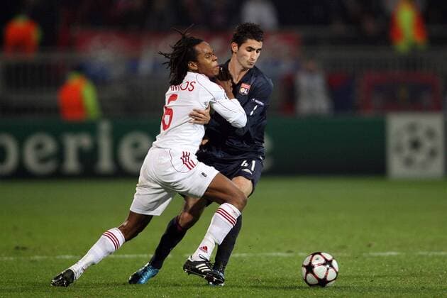 Olympique Lyon - Debreceni VSC; Debrecen; Maxime Gonalons (OL, re.) und Luis Ramos (Debrecen) 