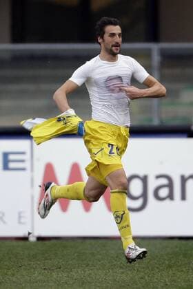 Verona 13 12 2009 - Serie A AC Chievo Verona (gelb) - AC Florenz, ACF Fiorentina (weiß) Gennaro Sardo (Verona)  o0 Jubel Freude Kind Tochter Aurora T Shirt Botschaft