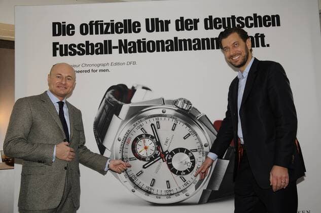 Präsentation - Offizielle IWC Uhr - Nationalteam Deutschland - v.li.: Georges Kern (IWC Welt Geschäftsführer) und Henrik Ekdahl (IWC Nordeuropa General Manager) o0 Freude people Wirtschaft