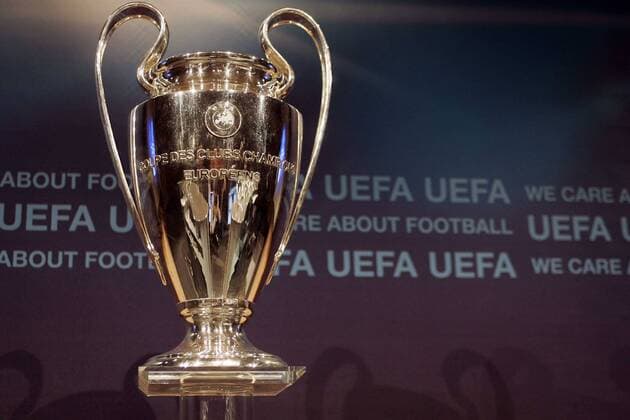 UEFA Champions League Auslosung - Trophäe für den Sieger - Nyon - Suisse - EddyLEMAISTRE -  o0 Objekte Pokal o00 Einzelbild Freisteller