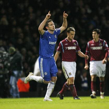 Chelsea s Frank Lampard (L) celebrates scoring - Premier League West Ham United v FC Chelsea London 20th December, 2009 EDITORIAL USE ONLY. No use with unauthorised audio, video, data, fixture lists, club league logos or live services. Online in-match use limited to 120 images, no video emulation. No use in betting, games or single club league player publications.