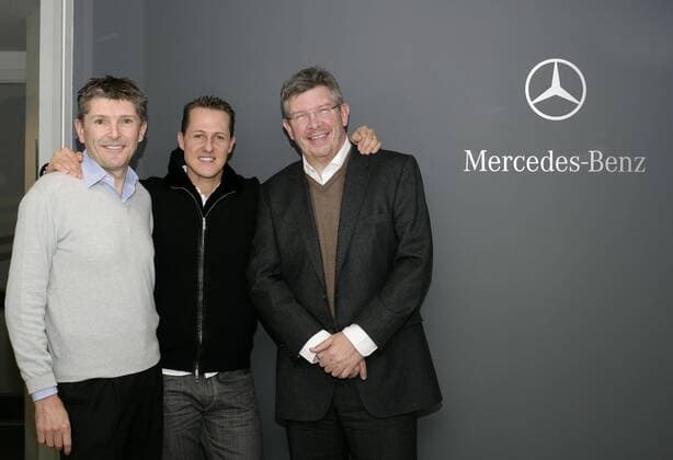 Motorsport: Formel 1, v.li. GeschÃ¤ftsfÃ¼hrer Nick Fry (England), Michael Schumacher (GER), Teamchef Ross Brawn (alle Mercedes GP) xHOCHxZWEIx xRoncoxo0 FunktionÃ¤r, optimistisch