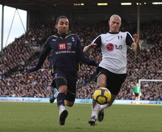 Fulham FC - Tottenham Hotspur . . 26.12.09, Aaron Lennon (Tottenham Hotspur), Paul Konchesky (Fulham, R) 