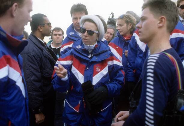 Prinzessin Anne von Großbritannien (M.) bei den olympischen Winterspielen 1992 in Albertville OS Winter Olympische Winterspiele 1992, Olympia, Spiele, Gruppe