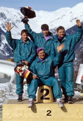 Deutschland 1 mit Wolfgang Hoppe, Bogdan Musiol, Axel Kühn, Rene Hannemann, Zweiter der Olympischen Spiele 1992 in Albertville Bobsport OS Winter Herren Olympische Spiele 1992, Winterspiele, Viererbob, Vierer Bob, 4er, 4 er Gruppe Albertville, La Plagne Freude, Begeisterung,