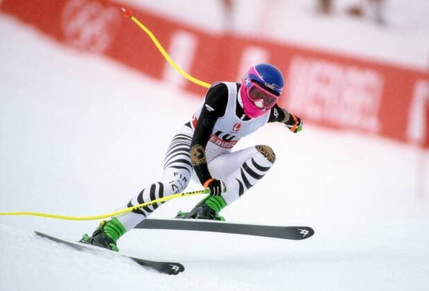 Katja Seizinger (Deutschland) Alpiner Skilauf Damen Olympische Spiele Albertville 1992, Winterspiele, Ski Alpin, Skisport, Abfahrt Einzelbild Meribel Dynamik,