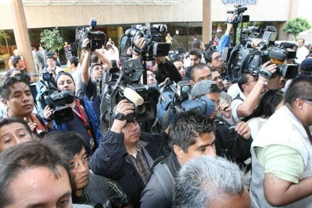 Jan 25, 2010 - Mexico City, Mexico - Club America s player SALVADOR CABANAS was shot in a bar this morning. The Paraguayan is already in a hospital where his condition reported as serious but stable. Several soccer players visit the hospital.  - ZUMAu78 o0 Totale TV Medien Medieninteresse