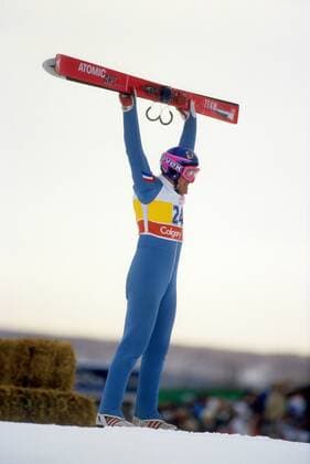 Michael Eddie The Eagle Edwards (Großbritannien) jubelt Skispringen OS Winter Herren Olympische Spiele 1988, Winterspiele, Ski Nordisch, Skisport Einzelbild Calgary Freude, Begeisterung,