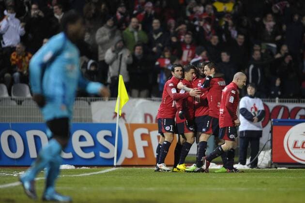 OSC LILLE (Rot) vs RC LENS (Blau): - L1 - 30.01.2010 - Jubel Eden Hazard 2.l. JBAUTISSIER  o0 Jubel Freude