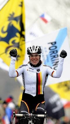 Hanka Kupfernagel from Germany celebrates after she finished on second place the Women Cyclocross World Championships in Tabor, Czech Republic, on Sunday, Jan. 31, 2010. (CTKxPhoto KaterinaxSulova)  SUK8 o0 Jubel, Freude o00 Aufmacher