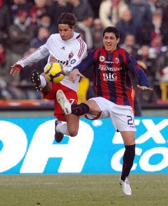 Luca ANTONINI (L) Milan, Henry GIMENEZ Bologna - 7 2 2010 FC Bologna - AC Mailand 0:0 - Serie A 2009 2010 - ANDREAXSTACCIOLI