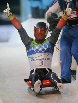 WHISTLER, CANADA. FEBRUARY 14, 2010. Germany s Felix Loch competes in the men s luge singles at Vancouver 2010 Winter Olympic Games in the Whistler Sliding Centre, British Columbia, Canada.  S007F658 o0 Sieg Olympiasieg o0 Jubel Freude