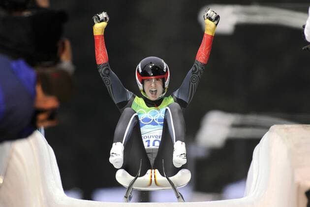 Natalie GEISENBERGER, GER, Rodeln der Frauen, Luge, Jubel Aktion, Zieleinfahrt, 16.02.2010. XXI. Olympische Winterspiele 2010, vom 12.02. - 28.02.2010 in Vancouver Kanada. o0 Freude