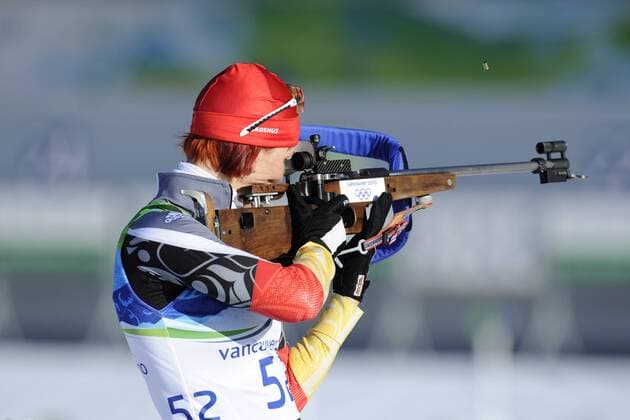 Kati WILHELM, GER, Aktion Schiessen, Biathlon,15 Km Einzel der Frauen Damen, 18.02.2010. XXI. Olympische Winterspiele 2010, vom 12.02. - 28.02.2010 in Vancouver Kanada.