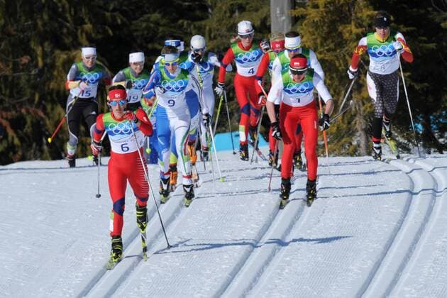 Marit BJÖRGEN, NOR, vor dem Teilnehmerfeld, Ski Langlauf, Cross Country 15 km Verfolgung der Frauen, 19.02.2010. XXI. Olympische Winterspiele 2010, vom 12.02. - 28.02.2010 in Vancouver Kanada.