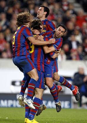 23.02.2010, Fussball UEFA-Champions-League Achtelfinale Hinspiel: VfB Stuttgart (weiß) - FC Barcelona: Jubel Barca