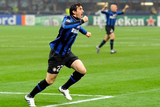 Mailand 24 02 2010 - Champions League Inter Mailand (blau) - Chelsea FC (weiß) Diego Milito  o0 Jubel Freude