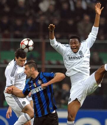 MICHAEL BALLACK (L) FC CHELSEA, THIAGO MOTTA (M) INTER, JOHN OBI MIKEL FC CHELSEA Milano 24 2 2010 Stadio Giuseppe Meazza Inter Chelsea Champions League 2009 2010 ANDREAXSTACCIOLI