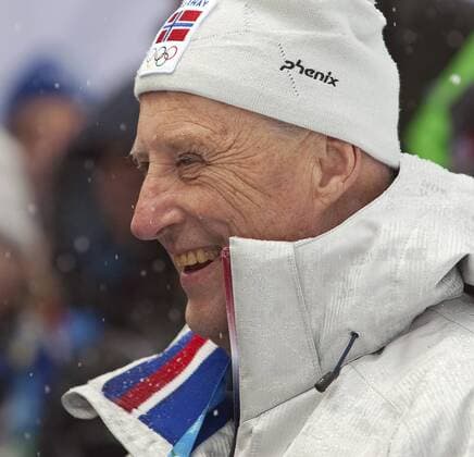 Norway s King Harald congratulates Team Norway on winning in Biathlon Men s 4x7.5 KM Relay during Vancouver 2010 Winter Olympics at the Whistler Olympic Park in Whistler, British Columbia, February 26, 2010.  OLY20100226813