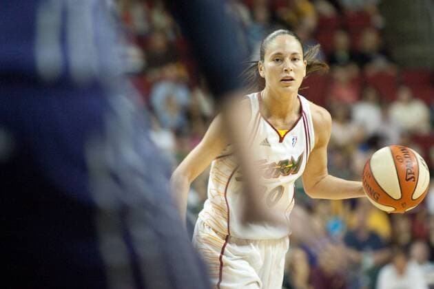 22 August 2009: Sue Bird (10) during the Seattle Storm 70-64 victory over the Indiana Fever at Key Arena in Seattle Washington. - ZUMAse4