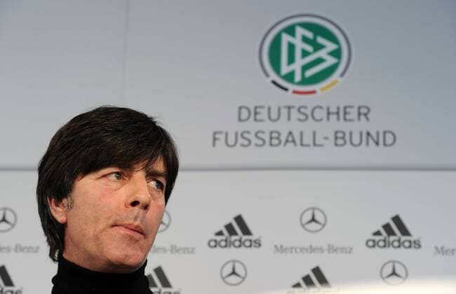 Fussball International, Deutsche Nationalmannschaft Deutscher Fussballbund, DFB 02.03.2010: Trainer Joachim Löw (GER)  o0 Trainer, Nationaltrainer Nachdenklichkeit Bundestrainer, Trainer, Nationaltrainer