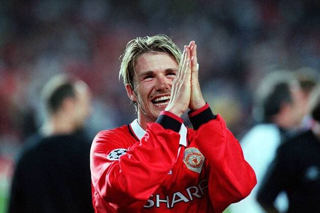 DAVID BECKHAM MANCHESTER UNITED gives thanks for Man Utd s victory, MANCHESTER UNITED 2 v Bayern Munich 1, UEFA Champions League Final, Barcelona Nou Camp, 990526. xACTIONxPLUSxsportsximagesx  ActionPlus9905264 o0 EC 1 Sieg Europapokalsieg Jubel Freude
