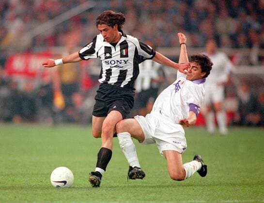 ALESSIO TACCHINARDI (JUVENTUS TURIN, L) and MANUEL SANCHIS (REAL MADRID, R) -  o0 Finale