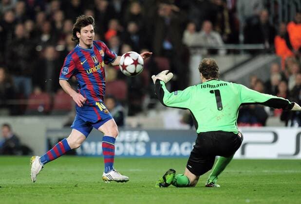 FUSSBALL International Champions League Rückspiel SAISON 2009 2010 FC Barcelona - VfB Stuttgart 17.03.2010 Lionel Messi (li (Barca)) gegen VfB Torwart Jens Lehmann 