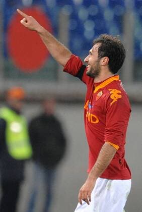Mirko VUCINIC jubelt - Rom, 20.3.2010, AS Rom (rot) - Udinese Calcio (gelb), Serie A 2009 2010 - ANDREAXSTACCIOLI o0 Jubel Freude