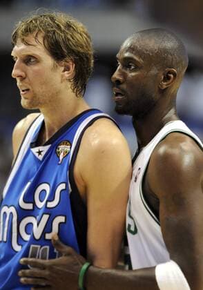 Mar. 20, 2010: Dallas Mavericks forward Dirk Nowitzki 41 tries to box out Boston Celtics forward Kevin Garnett 5 during an NBA game between the Boston Celtics and the Dallas Mavericks at the American Airlines Center in Dallas, TX Boston defeated Dallas 102-93 - ZUMAcp2