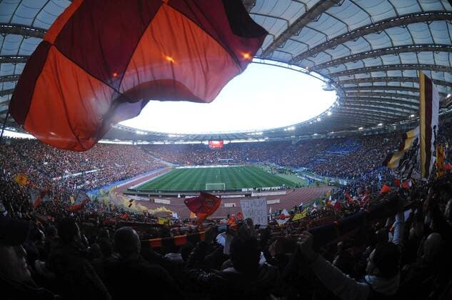 Olympiastadion in Rom, Heimspielstätte des AS Rom 27 3 2010 Stadio Olimpico Roma Serie A 2009 2010 - LuigiXAvvisati o0 totale Stadion, Fußballstadion, innen, Innenansicht
