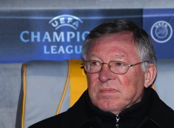 Sir Alex Ferguson (Trainer Manu) enttaeuscht, Enttaeuschung, Frust, frustriert --- FC Bayern Muenchen (rot) - Manchester United (weiß) ( 2 - 1 ) Fussball Champions League, Viertelfinale , Heimspiel, Muenchen, 30.03.2010 CL Saison 2009 2010