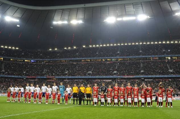 - FC Bayern München (rot) - Manchester United (weiß): Vorstellung der Teams o0 Totale