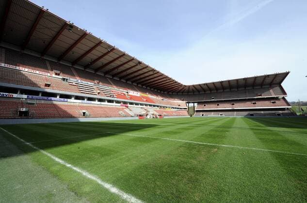 Stade de Sclessin, Fussballstadion, Heimspielstätte von Standard Lüttich (Liege) o0 Totale
