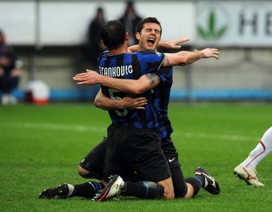 Thiago Motta (re.) - Jubel - 03.04.2010, Inter Mailand (blau) vs. FC Bologna (weiß) - NicoloXZangirolami o0 Freude