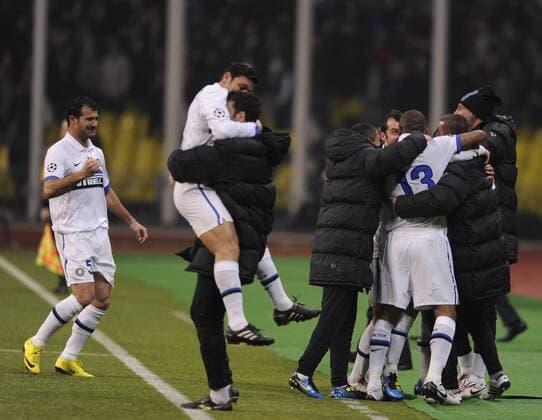 MOSCOW, RUSSIA. APRIL 6, 2010. Inter s players celebrate during a UEFA Champions League game CSKA Moscow vs. Inter Milan.  RE0CC4A4 o0 Jubel, Freude