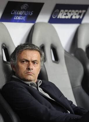 MOSCOW, RUSSIA. APRIL 6, 2010. Inter coach Jose Mourinho watches a UEFA Champions League game CSKA Moscow vs. Inter Milan.  RE0CC4A6