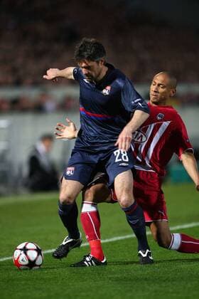 Girondins Bordeaux (rot) - Olympique Lyon (blau), Jeremy Toulalan (OL), Jussie (GDB) - Champions League - - EddyLEMAISTRE 