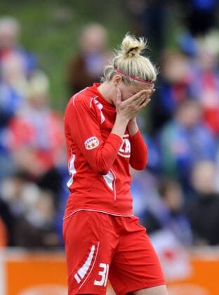 Anja Mittag (Pot.), Frust, FCR Duisburg - 1. FFC Turbine Potsdam, Frauenfußball, Champions League der Frauen, Halbfinale, Hinspiel, Saison 2009 2010, Duisburg, 11.04.2010; o00 EC 1