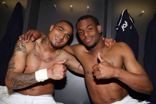 Football The FA Cup Semi-Final: Tottenham Hotspur (white) vs Portsmouth FC: goal scorers Portsmouth FC s Kevin-Prince Boateng (L) and Frederick Piquionne celebrate in the dressingroom at Wembley Stadium 11 04 2010  o0 Jubel Freude nackt Umkleide Kabine Umkleidekabine
