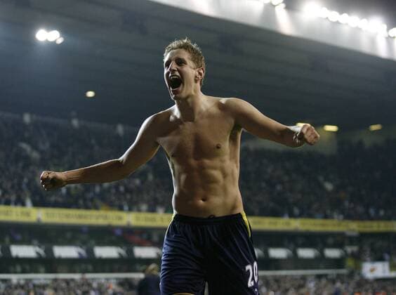 Tottenham s Michael Dawson celebrates at the ending whistle Barclays Premier League Tottenham Hotspur (white) vs Arsenal London (red) 14th April, 2010 EDITORIAL USE ONLY. No use with unauthorised audio, video, data, fixture lists, club league logos or live services. Online in-match use limited to 120 images, no video emulation. No use in betting, games or single club league player publications. o0 nackt sexy o00 Freude